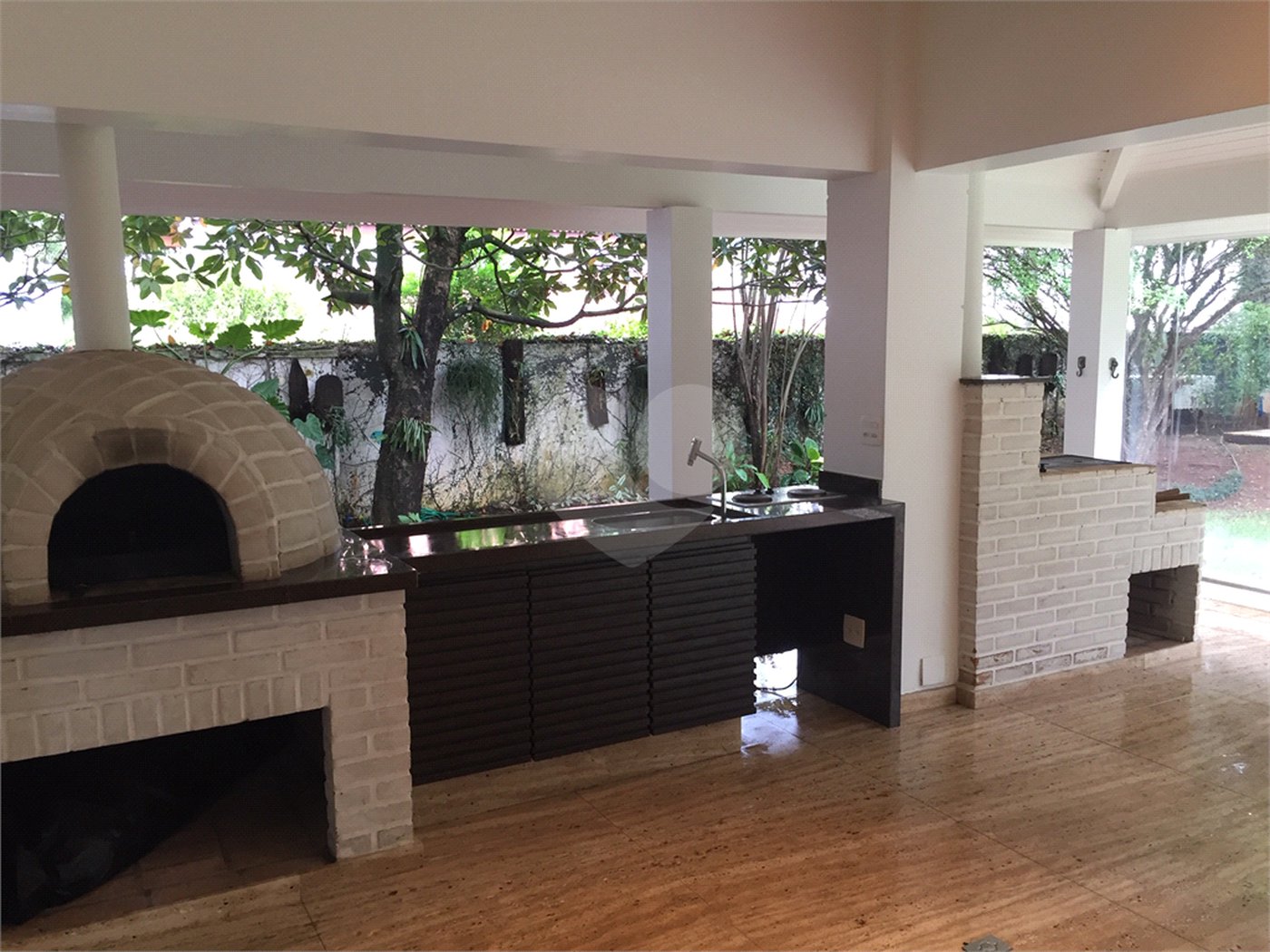 Casa à venda com 4 quartos, sendo 2 suítes, no condomínio Residencial Morumbi, São Paulo - SP