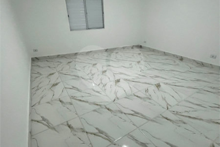 Sobrado à venda com 3 quartos em Vila Laís, São Paulo, SP