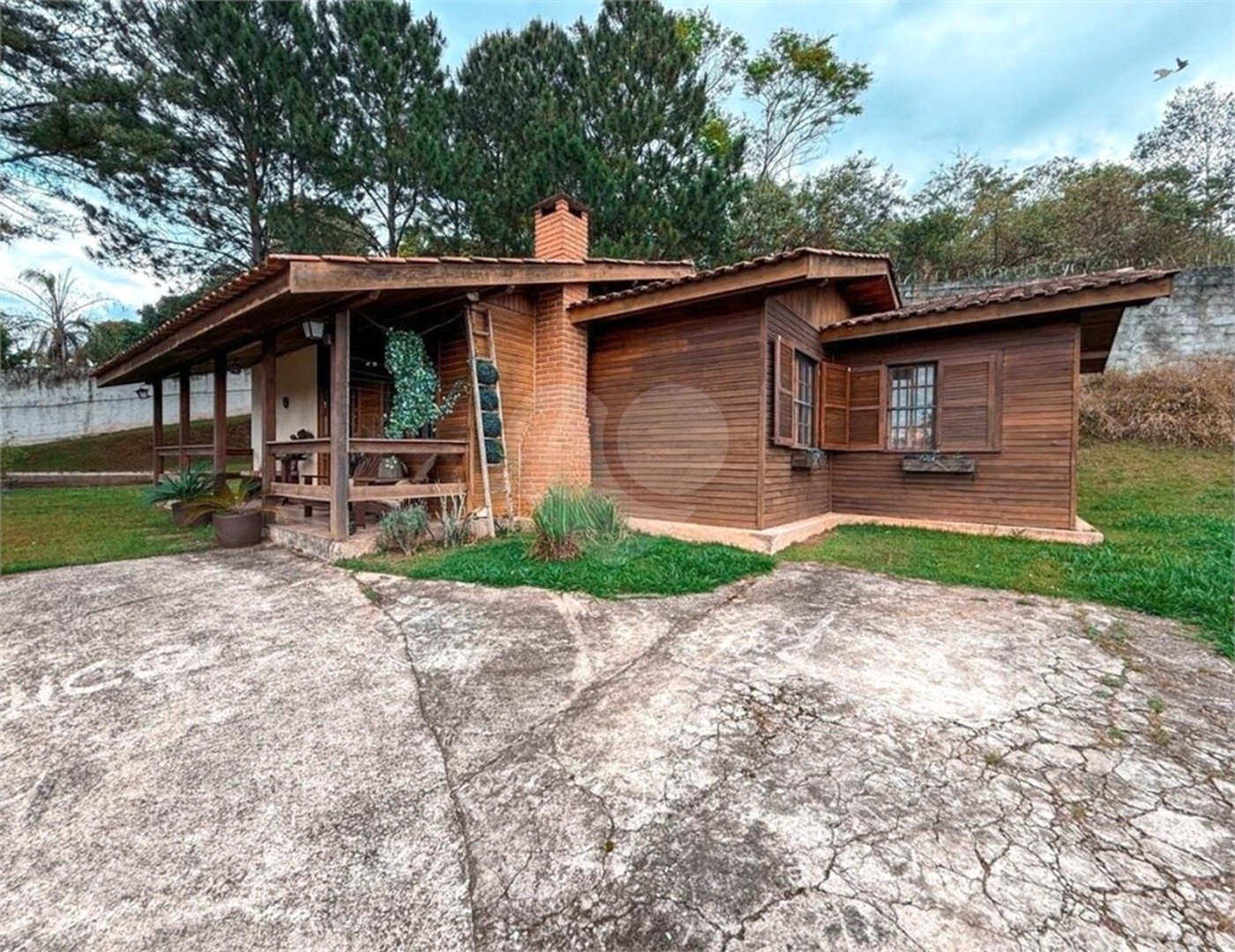 Casa à venda com 3 quartos, sendo 1 suíte,  em Chácara São João, Carapicuíba, SP