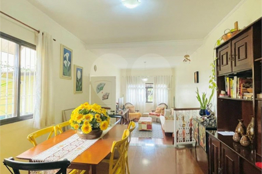Villagio à venda com 4 quartos, sendo 2 suítes, em Saúde, São Paulo, SP