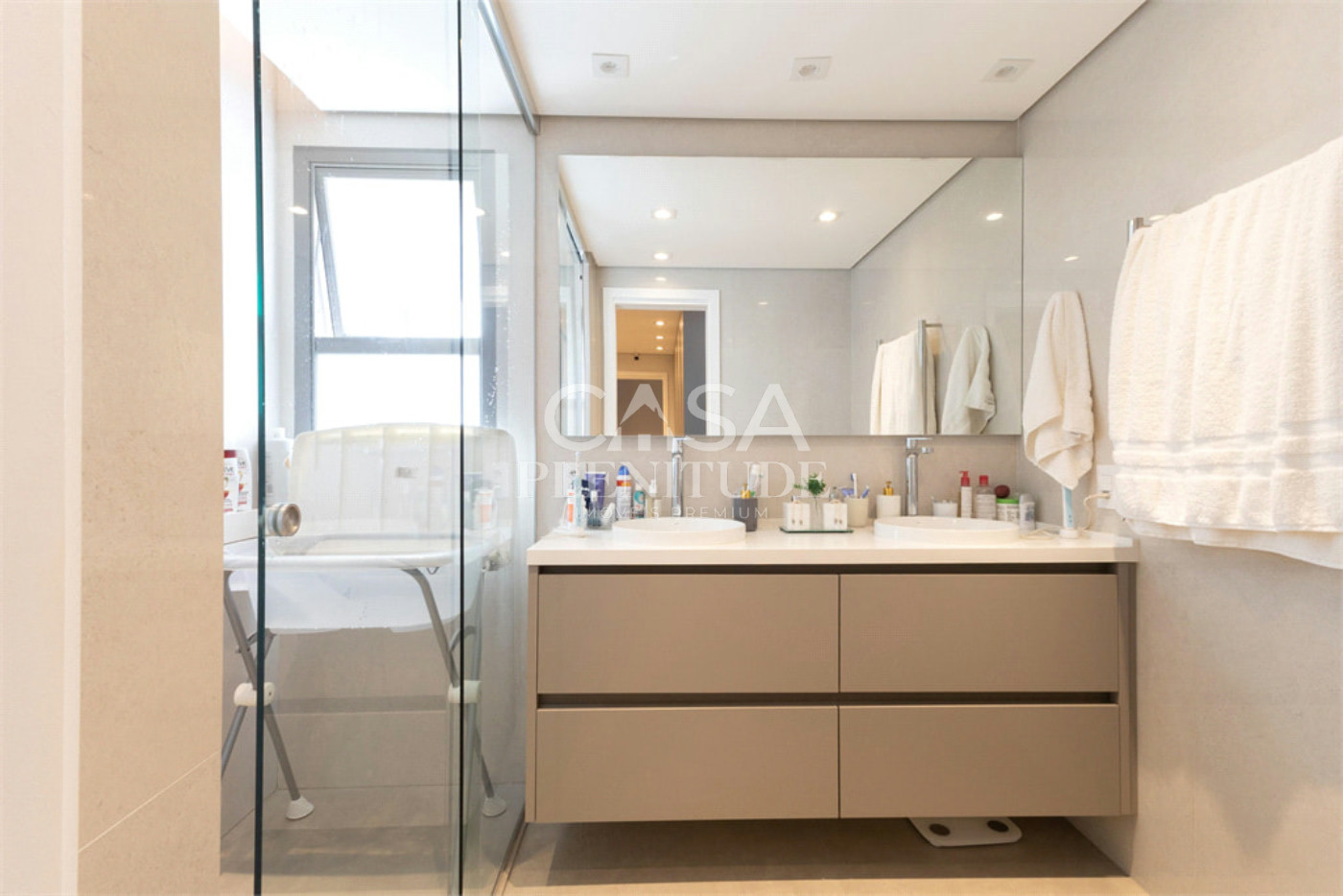 Apartamento à venda com 3 suítes em Moema, São Paulo, SP