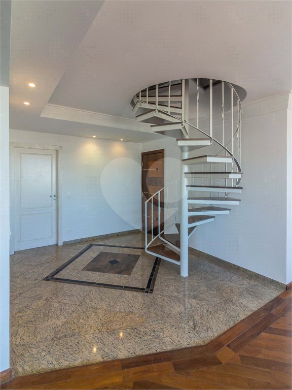 Duplex à venda com 1 quarto, sendo 3 suítes, em Vila Paulicéia, São Paulo, SP