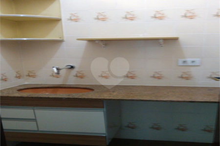Sobrado à venda com 3 quartos, sendo 1 suíte, em Alto da Boa Vista, São Paulo, SP