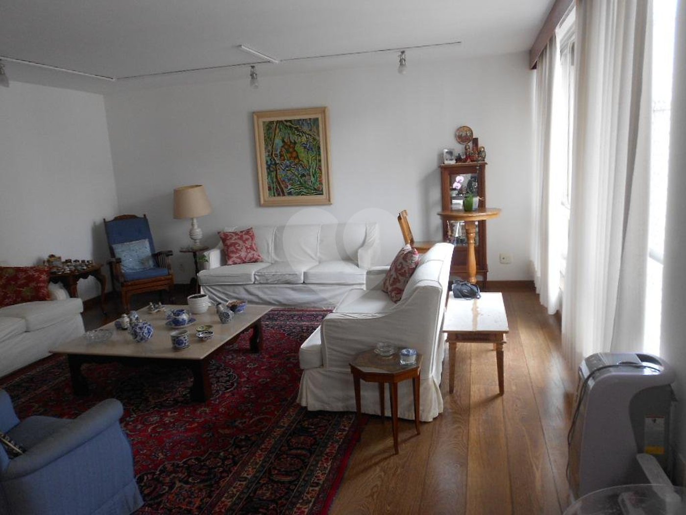 Apartamento à venda com 3 quartos, sendo 1 suíte,  em Santa Cecília, São Paulo, SP