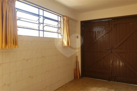 Casa Térrea à venda com 3 quartos, sendo 1 suíte,  em Campo Grande, São Paulo, SP