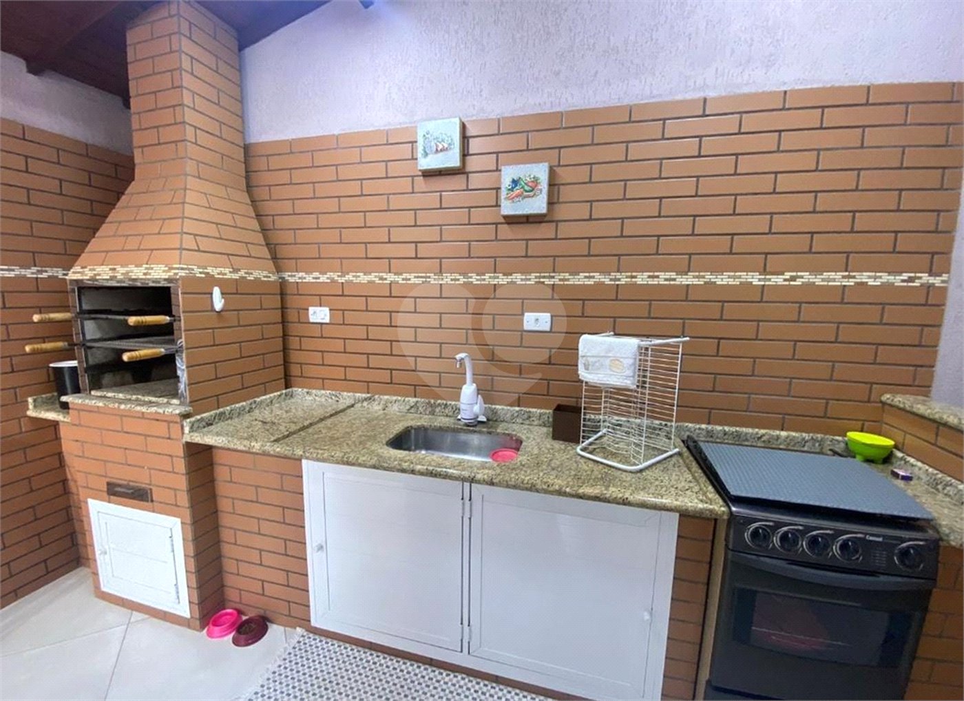 Casa à venda com 3 quartos, sendo 1 suíte,  em Parque Almerinda Pereira Chaves, Jundiaí, SP