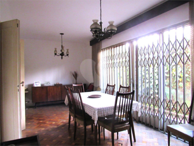 Casa à venda com 3 quartos em Moema, São Paulo, SP