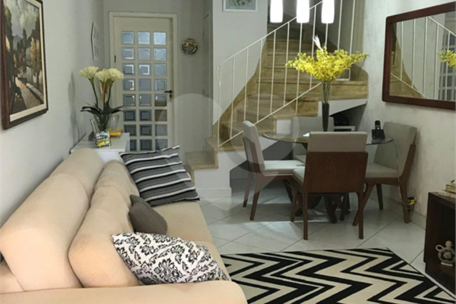 Sobrado à venda com 2 quartos em Tremembé, São Paulo, SP