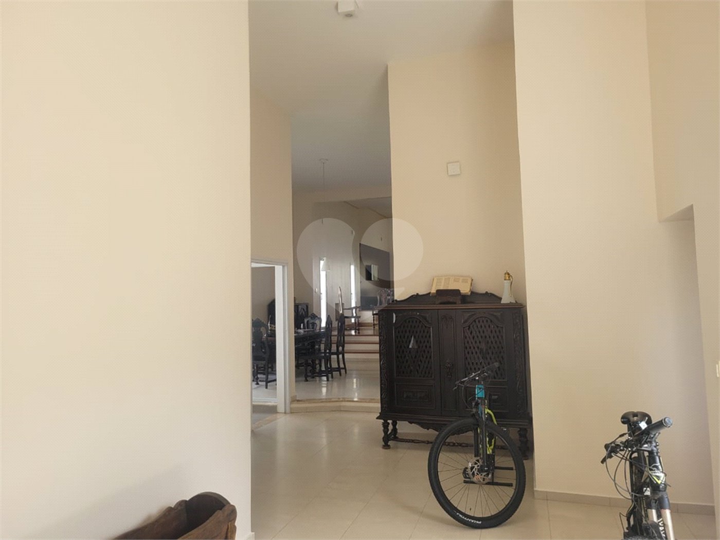 Casa à venda com 3 suítes no condomínio Village Saint Charbel, Araçoiaba da Serra - SP
