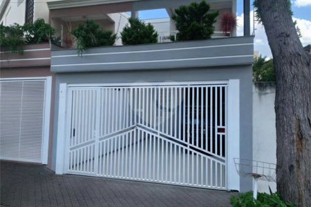 Sobrado à venda com 4 quartos, sendo 2 suítes, em Nova Petrópolis, São Bernardo do Campo, SP