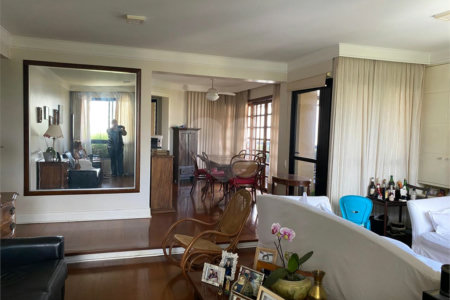 Apartamento à venda com 4 quartos, sendo 3 suítes, em Vila Morumbi, São Paulo, SP