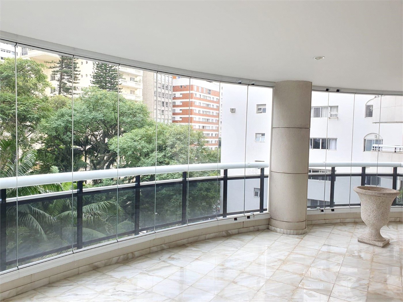 Apartamento à venda com 3 suítes em Jardim Paulista, São Paulo, SP
