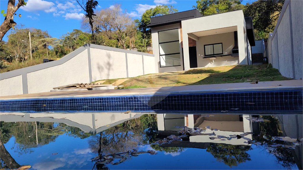 Casa Térrea à venda com 3 quartos, sendo 1 suíte,  em Pedra Vermelha (terra Preta), Mairiporã, SP