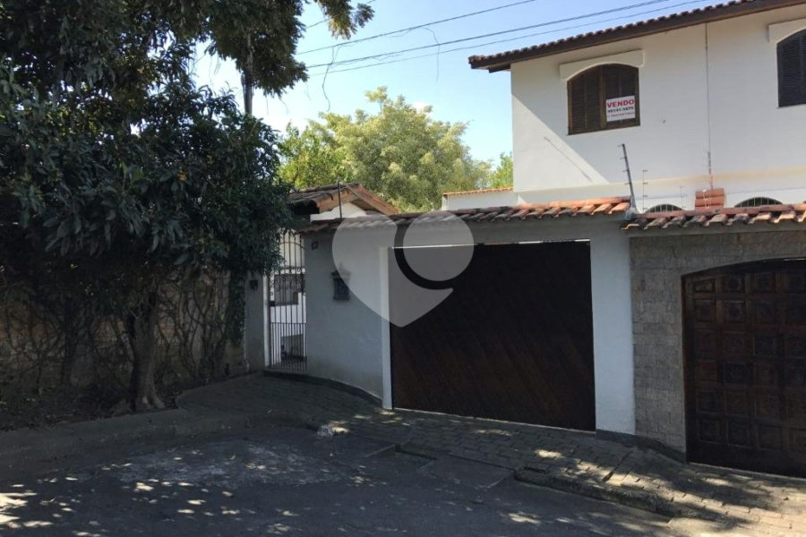Casa à venda com 3 quartos, sendo 1 suíte,  em Vila Irmãos Arnoni, São Paulo, SP