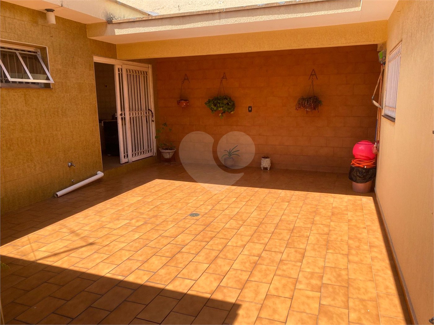 Casa à venda com 2 quartos, sendo 1 suíte, em Vila Rosália, Guarulhos, SP