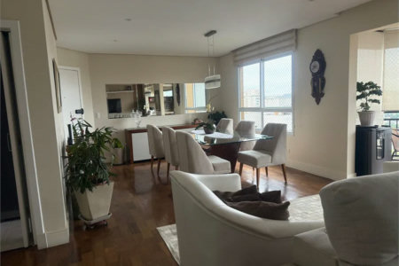 Apartamento à venda com 3 suítes em Vila Suzana, São Paulo, SP