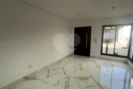 Sobrado à venda ou para alugar com 3 suítes em Jardim do Lago, Atibaia, SP