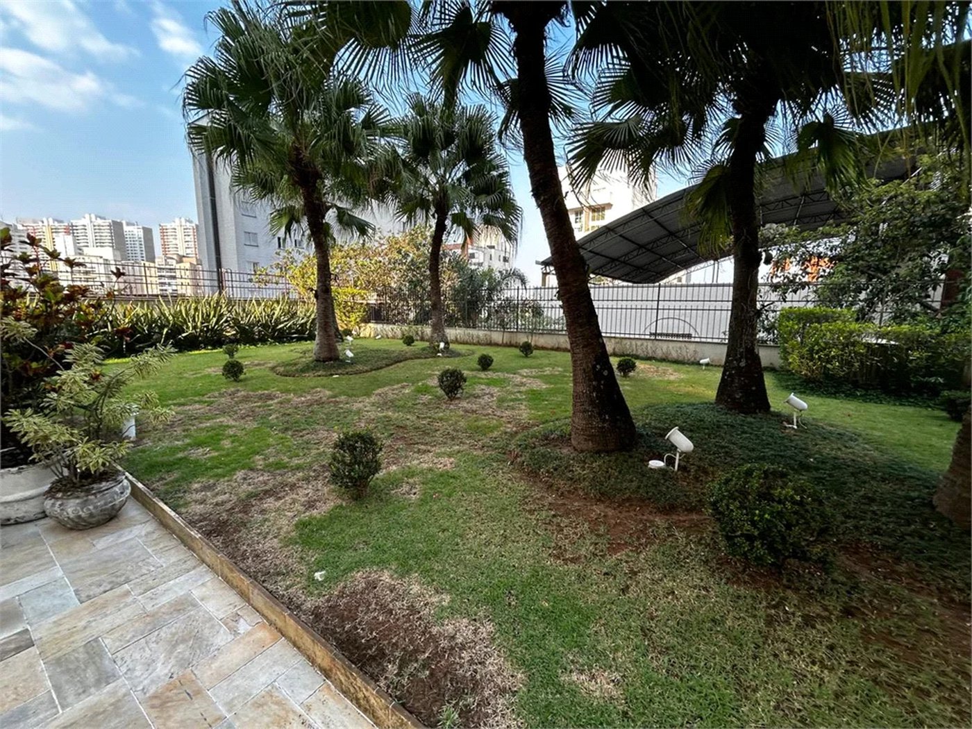 Apartamento à venda com 3 quartos, sendo 1 suíte, em Vila Andrade, São Paulo, SP