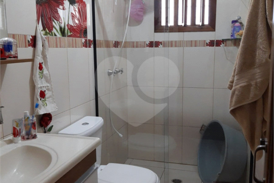 Sobrado à venda com 2 quartos, sendo 1 suíte, em Tremembé, São Paulo, SP