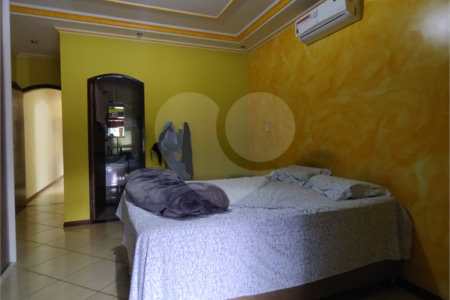 Casa à venda com 3 quartos, sendo 1 suíte,  em Vila Nova Cintra, Mogi das Cruzes, SP