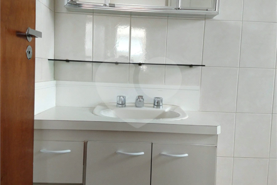 Apartamento para alugar com 2 quartos, sendo 1 suíte, em Campo Belo, São Paulo, SP