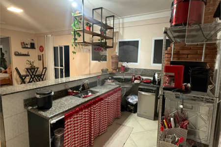 Sobrado à venda com 6 quartos, sendo 2 suítes, em Vila Áurea, Poá, SP