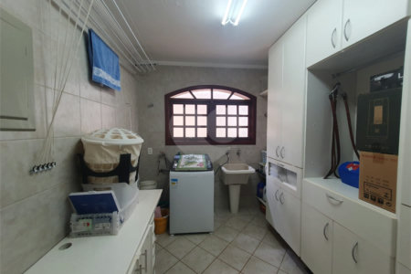 Casa à venda com 4 quartos, sendo 1 suíte, no condomínio Parque São Gabriel, Itatiba - SP