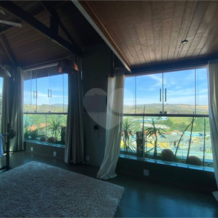Casa à venda com 3 suítes em Taboão, São Roque, SP