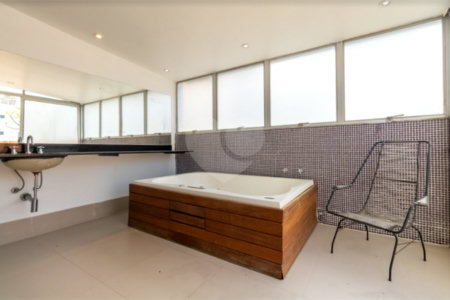 Cobertura à venda ou para alugar com 4 quartos, sendo 2 suítes, em Perdizes, São Paulo, SP