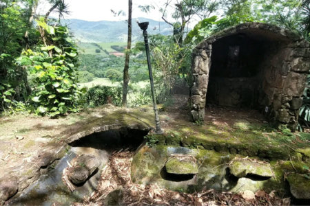 LINDA CHÁCARA A VENDA - CONDOMINIO ALPES D'OURO - BOM JESUS DOS PERDÕES