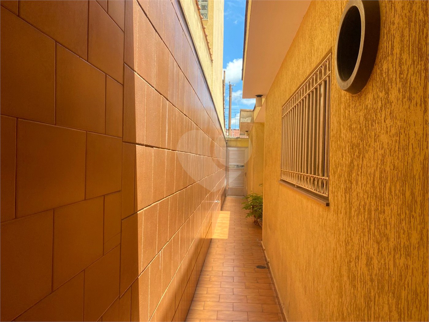 Casa à venda com 2 quartos, sendo 1 suíte, em Vila Rosália, Guarulhos, SP
