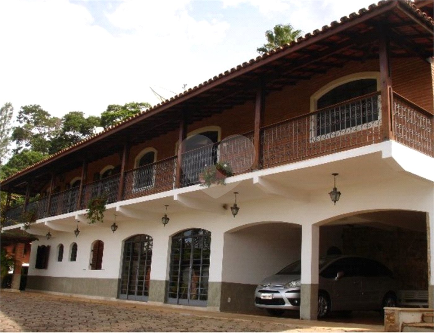 Chácara à venda com 6 quartos, sendo 2 suítes, no Centro, Serra Negra, SP