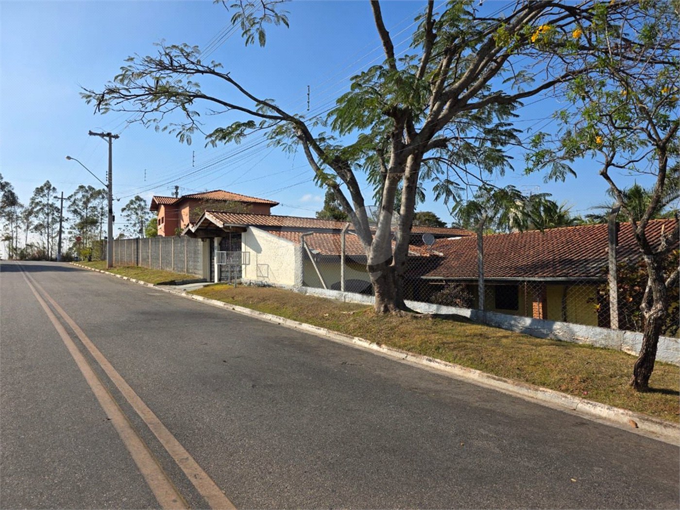 Chácara à venda com 4 quartos em Monterrey, Louveira, SP