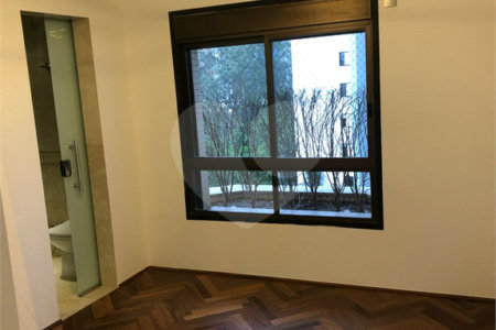 Apartamento à venda com 4 suítes em Vila Suzana, São Paulo, SP