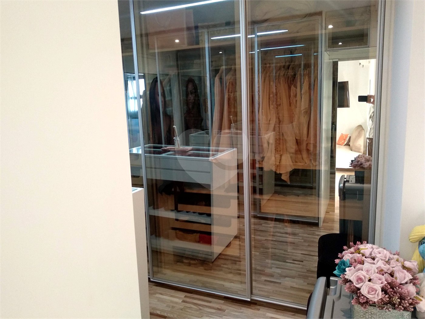 Apartamento à venda com 4 suítes em Jardim Marajoara, São Paulo, SP