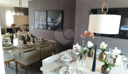 Apartamento à venda com 3 quartos, sendo 1 suíte,  em Jardim Vazani, São Paulo, SP