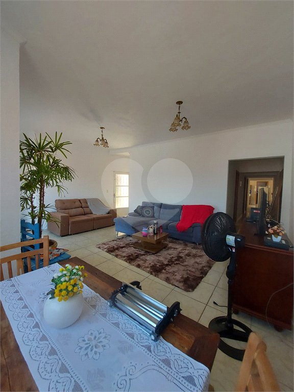 Sobrado à venda com 3 quartos, sendo 2 suítes, em Jardim Alvinópolis, Atibaia, SP