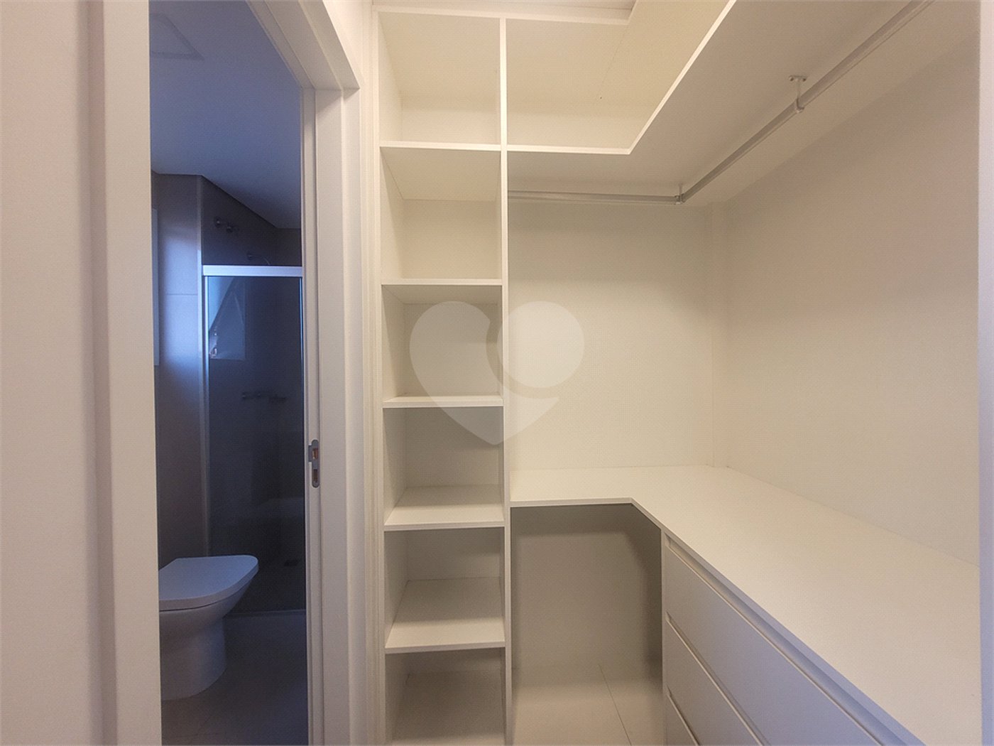 Apartamento à venda ou para alugar com 3 suítes em Jardim América, Sorocaba, SP