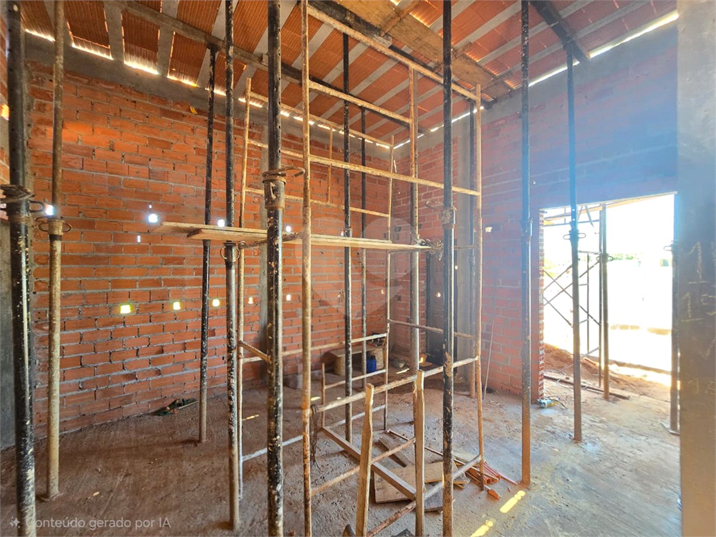Casa à venda com 3 quartos, sendo 1 suíte, no condomínio Residencial Tivolli, Itapetininga - SP