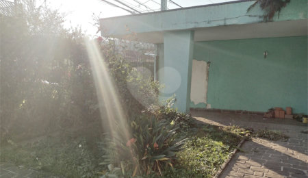 Casa à venda com 4 quartos, sendo 1 suíte, em Vila Germinal, São Paulo, SP