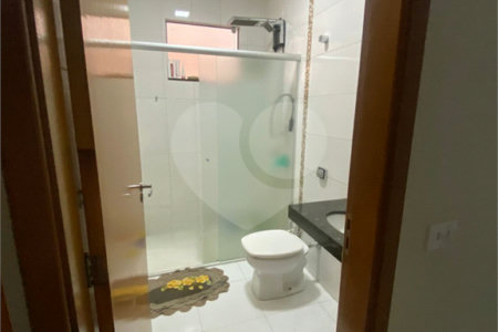 Casa à venda com 3 quartos, sendo 1 suíte, em Ipê, Três Lagoas, MS