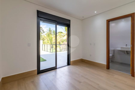 Casa à venda com 4 quartos, sendo 3 suítes, no condomínio Estância Marambaia, Vinhedo - SP