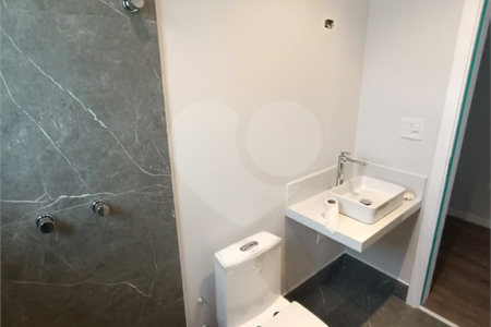Casa à venda com 3 suítes no condomínio Terras da Estância, Paulínia - SP