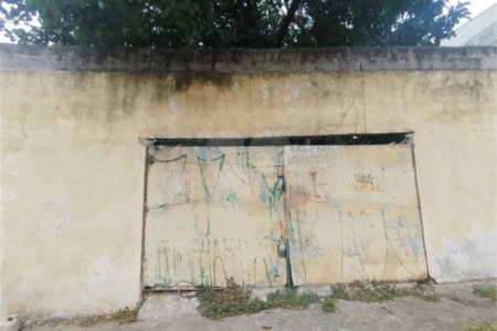 Terreno à venda em Vila Carmosina, São Paulo, SP