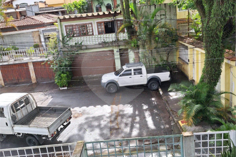 Sobrado à venda com 3 quartos, sendo 1 suíte, em Vila Irmãos Arnoni, São Paulo, SP