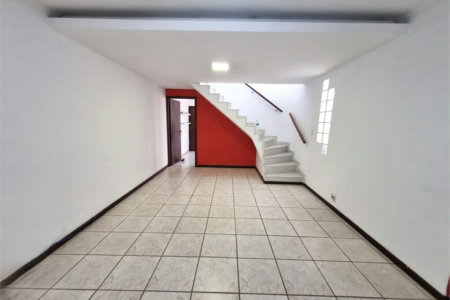 Sobrado à venda com 3 quartos, sendo 1 suíte,  em Jardim Ester Yolanda, São Paulo, SP