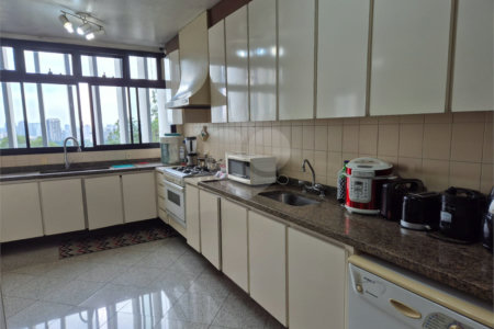 Apartamento à venda ou para alugar com 4 suítes em Alto da Boa Vista, São Paulo, SP