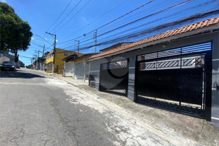 Casa à venda com 2 quartos no condomínio Cojunto Residencial Victoria, São Paulo - SP