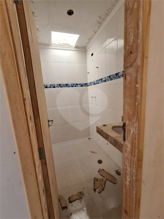 Sobrado à venda com 3 quartos, sendo 1 suíte, em Vila Gomes, São Paulo, SP