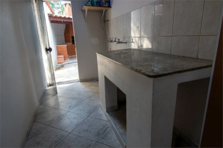 Sobrado à venda com 3 quartos, sendo 1 suíte, em Jardim Ester, São Paulo, SP